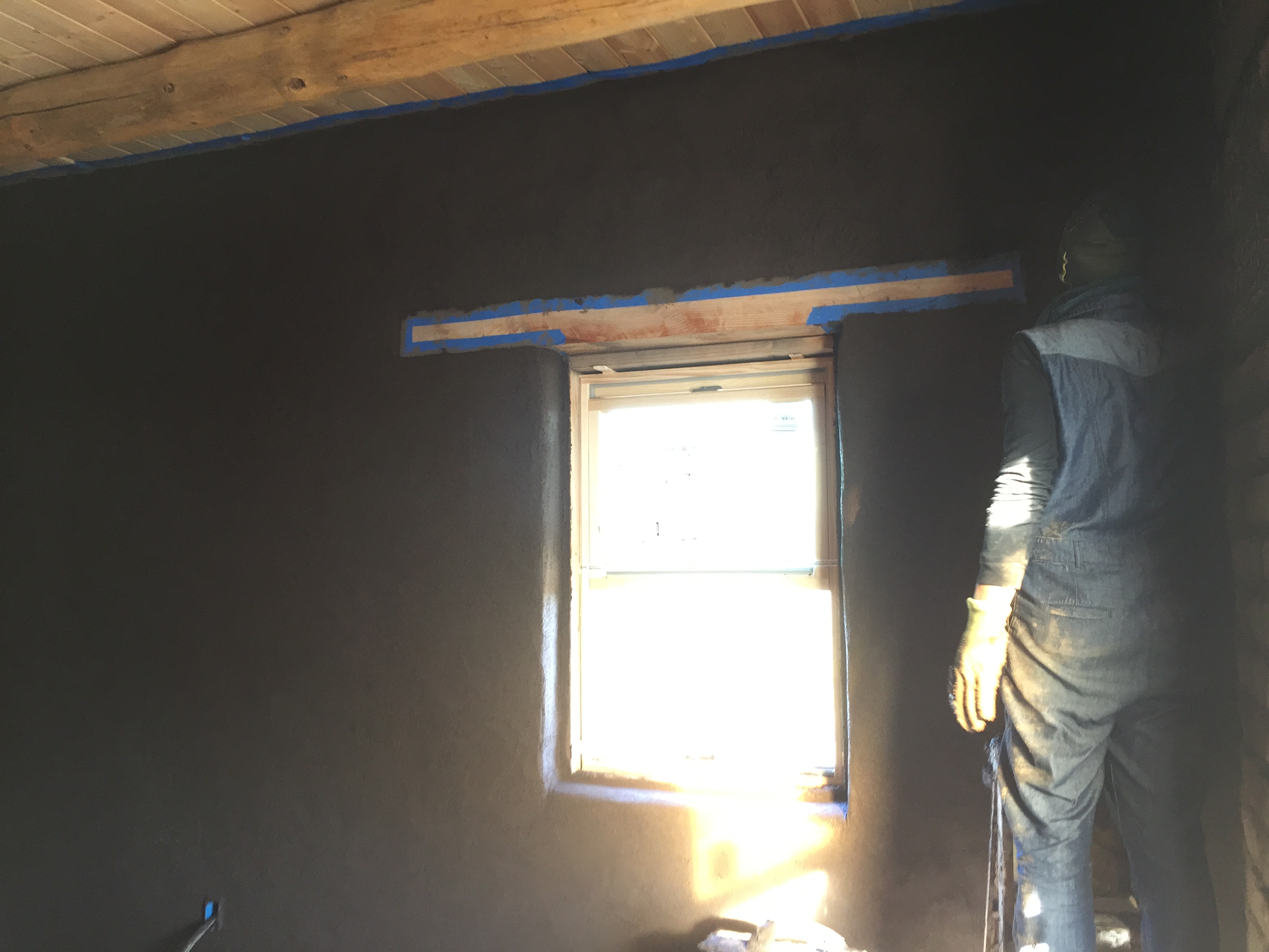 First Layer Plaster Finishing the first floor layer and starting to earthen plaster ...